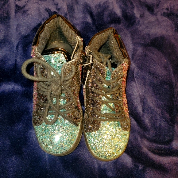 Sparkly size9 girl bootie - Picture 1 of 4